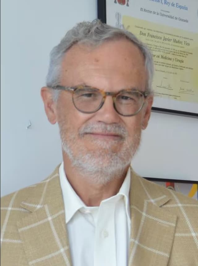 Dr. Javier Muñoz